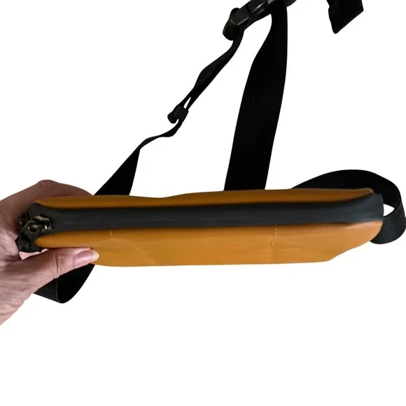 Ucon Acrobatics Crossbody Bag Small Mustard Yellow Shoulder Bag - Picture 4 of 5